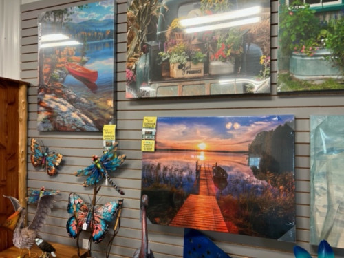 Rustic Garden Gallery: Whimsy Meets Wilderness
